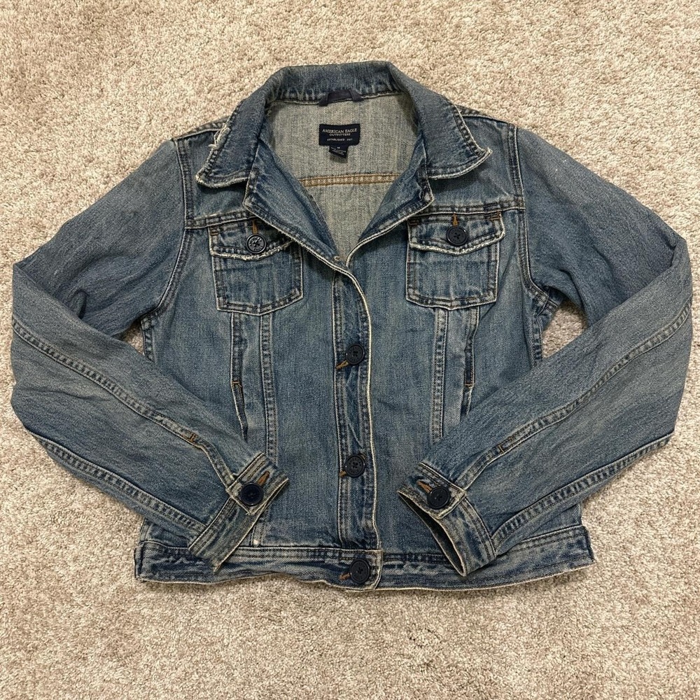 American Eagle Denim Jacket | Medium Wash | Medium
